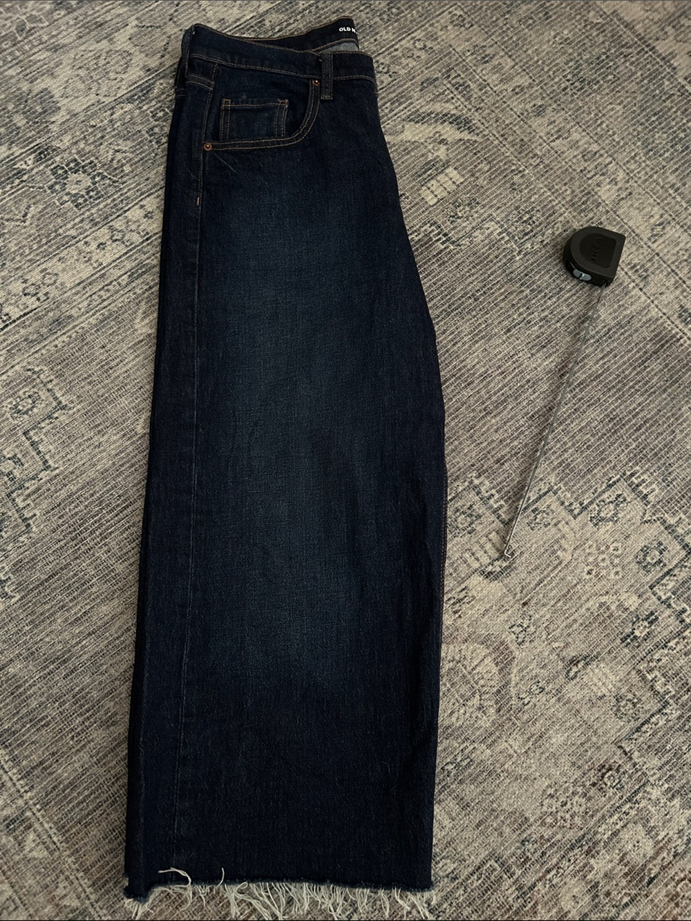 Old Navy Mid Rise Slouchy Wide Leg Crop Jeans Size 4 - Picture 9 of 9